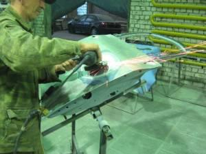 Зачистка поверхности повреждения